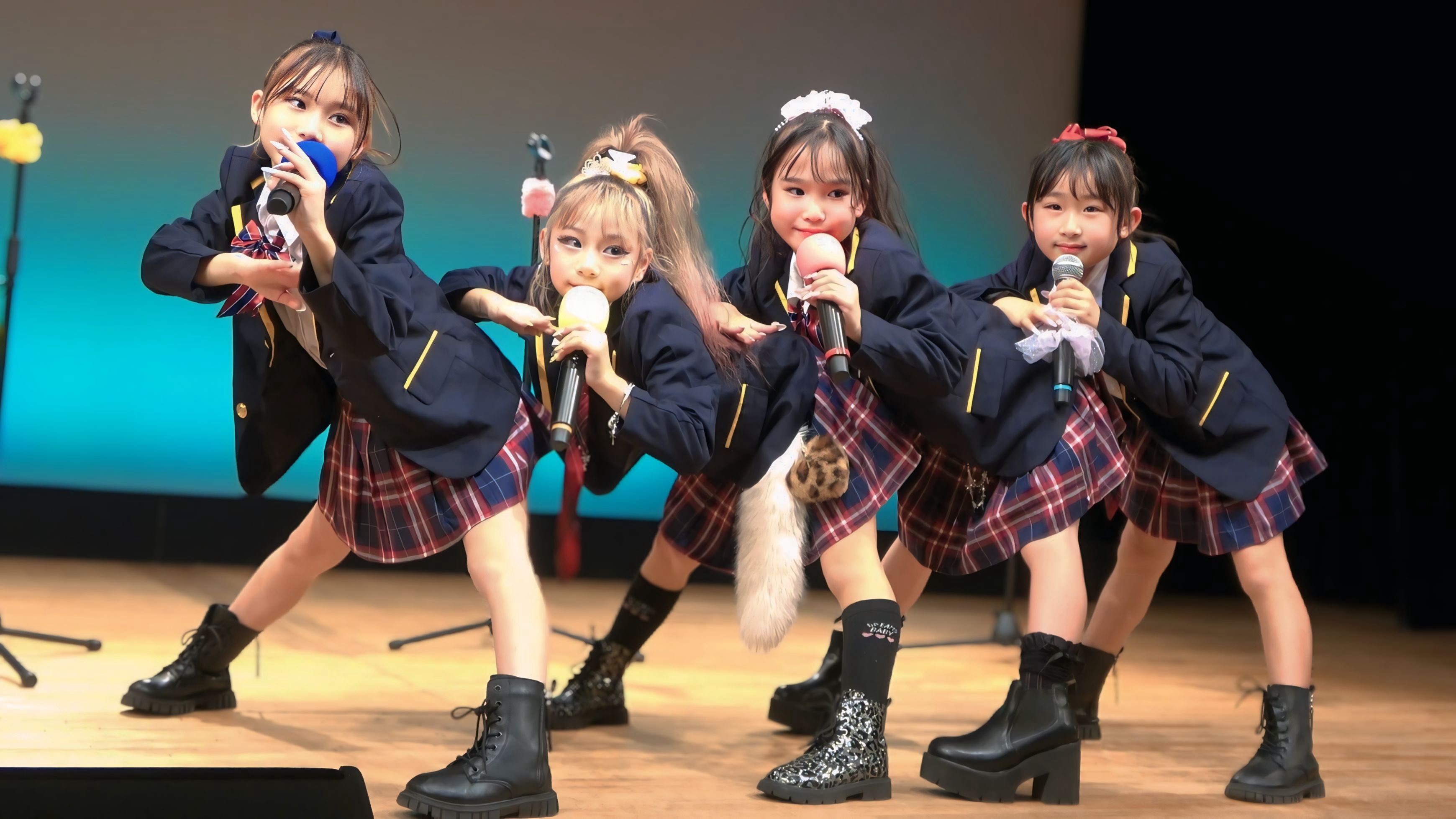 Alice girl's F4デビューステージ